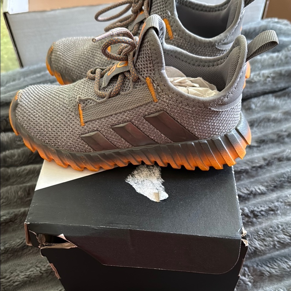 Adidas Gray and Orange Sneakers with Knit Mesh Upper - Picture 4 of 6